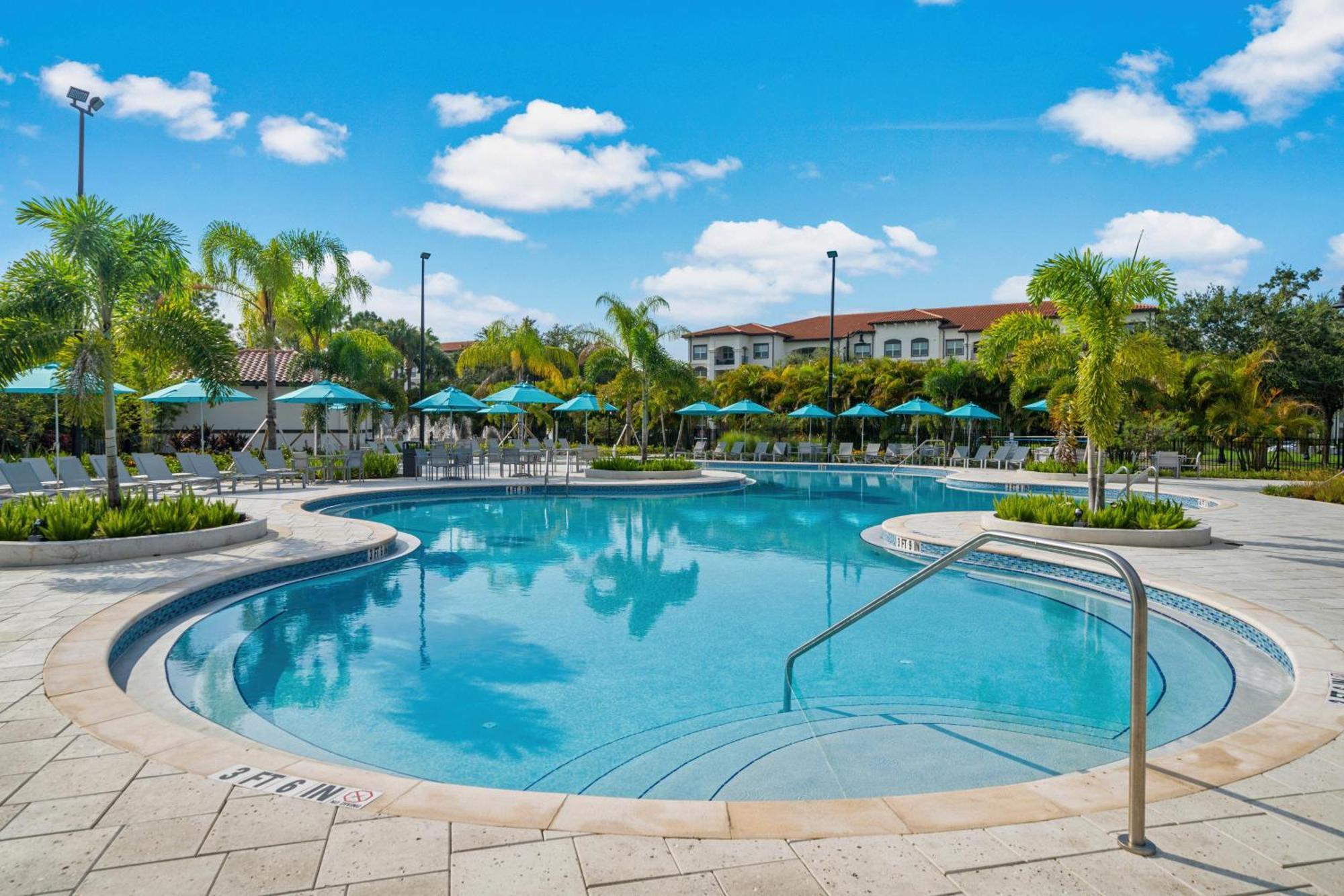 Spacious Vista Cay Condo, Near Resort Pool オーランド エクステリア 写真